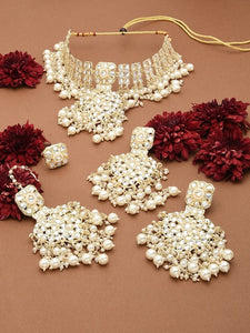 Women Gold Plated Kundan & Pearls Ethnic Choker Necklace Earring Maangtikka & Ring Set Jewellery Set VitansEthnics