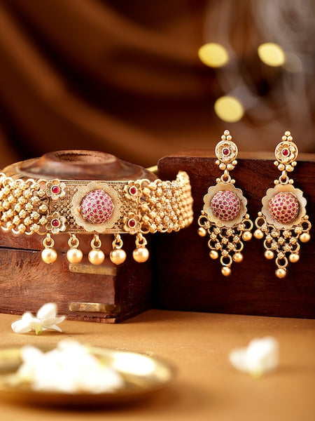 Women Gold Toned and Plated Handcrafted Jewellery Set VitansEthnics