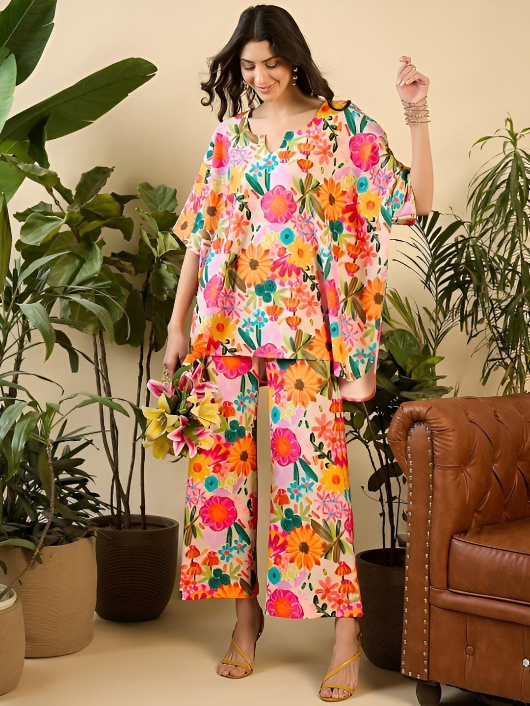 Floral Printed Notch Neck Kaftan Tunic With Trousers Co-Ords for Women, Fusion Outfit, Indian Dress, Indo Western Outfit, Kaftan Kurti Set17 VitansEthnics